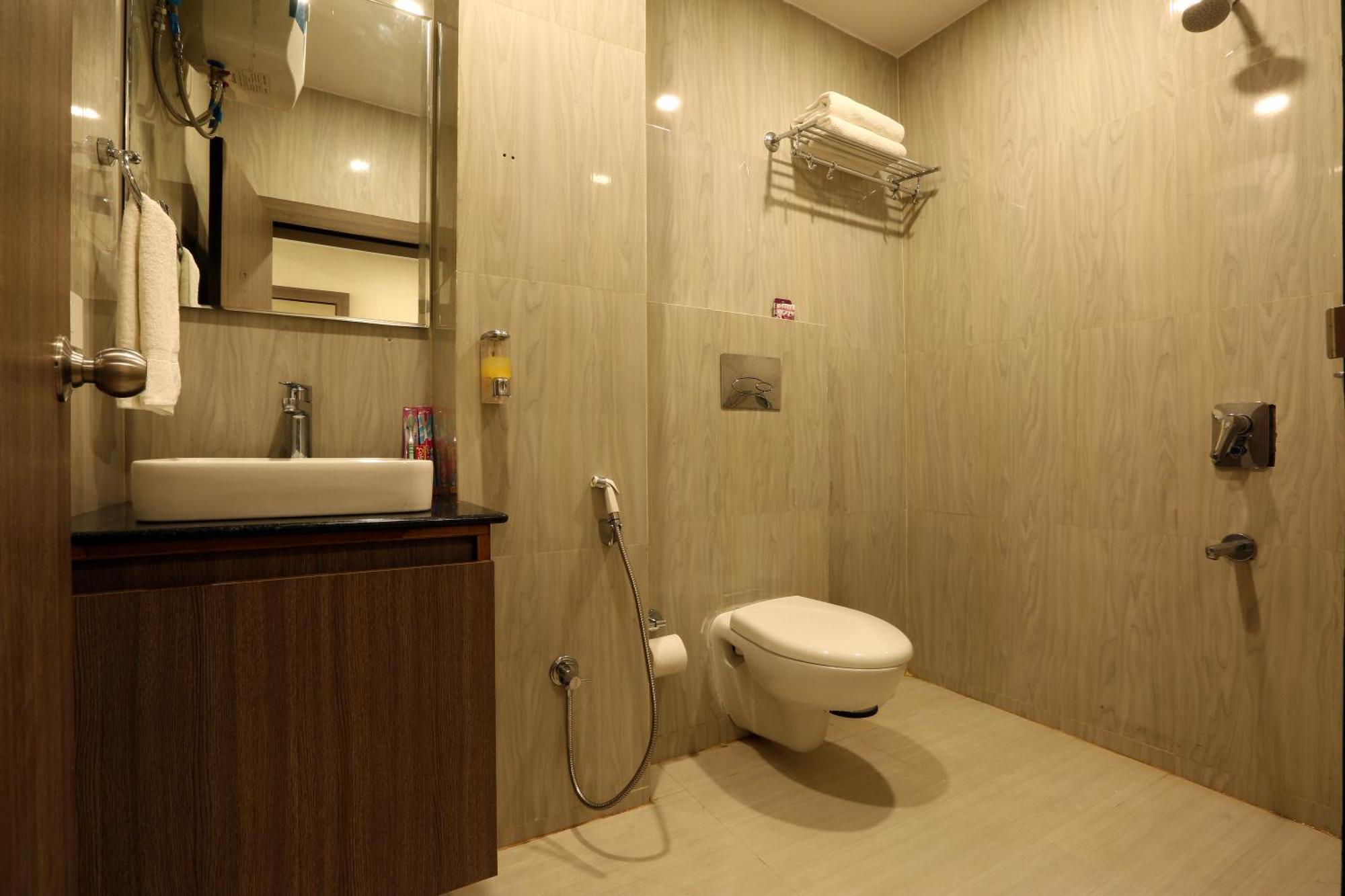 Hotel Aerostay Residency Igi Airport Delhi Нью-Дели Экстерьер фото