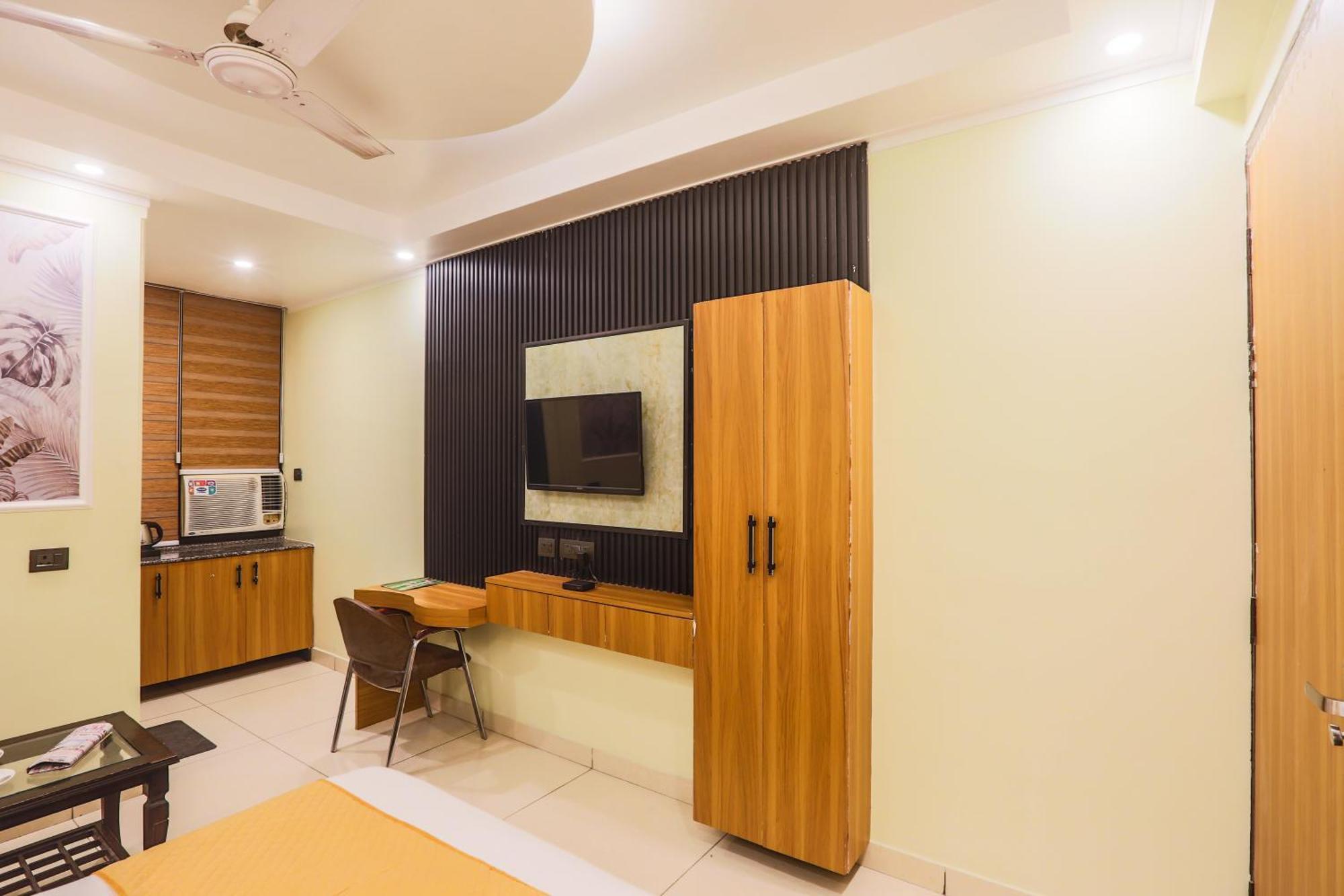 Hotel Aerostay Residency Igi Airport Delhi Нью-Дели Экстерьер фото