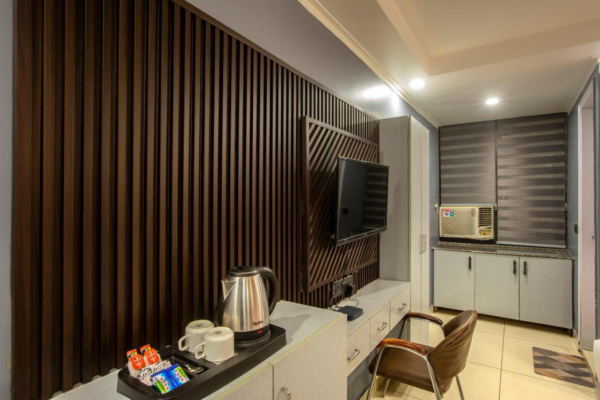 Hotel Aerostay Residency Igi Airport Delhi Нью-Дели Экстерьер фото